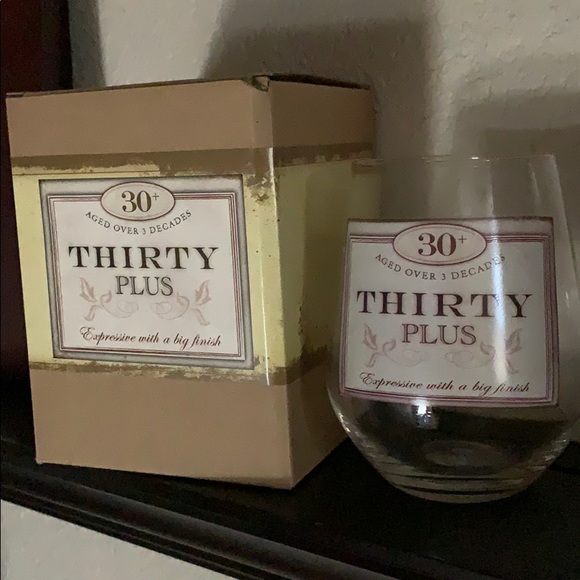 🆕 30 plus Birthday Wine Glass & Gift box - Picture 1 of 6